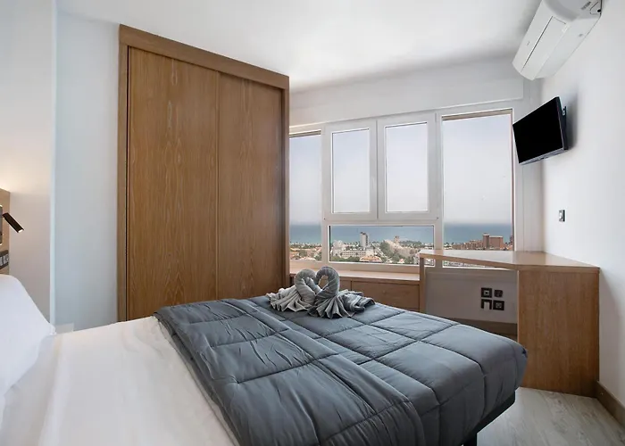 Vistas Al Mar * Торремолинос